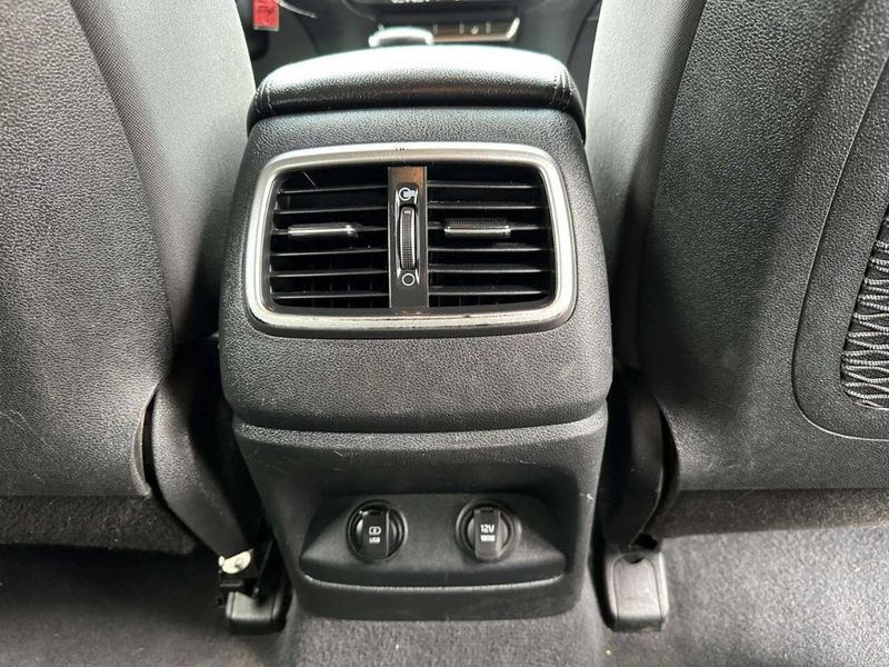 2015 Chrysler Town & Country 4dr Wagon Touring-L - 22981227 - 34