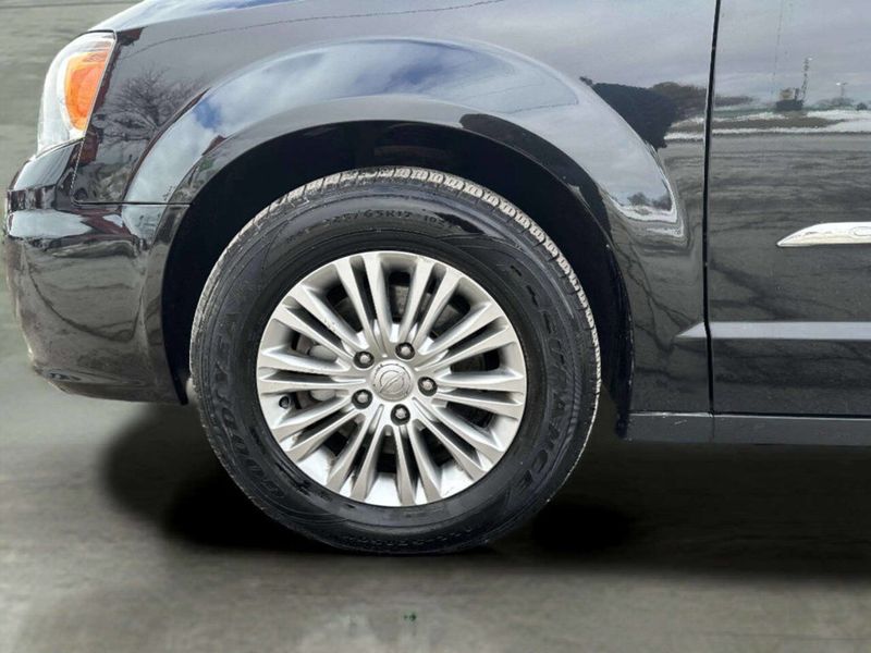 2015 Chrysler Town & Country 4dr Wagon Touring-L - 22981227 - 35