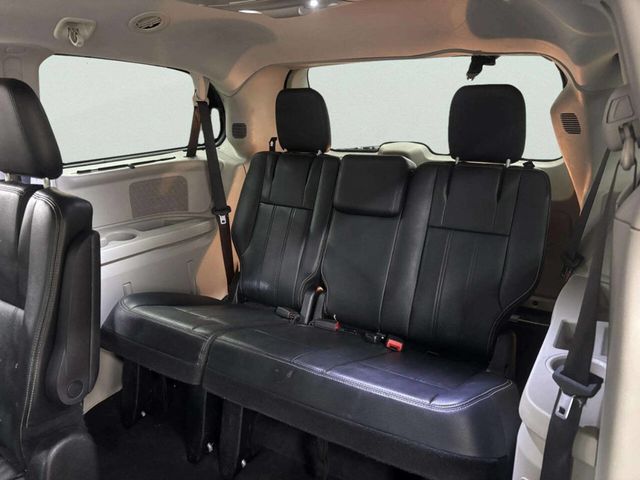 2015 Chrysler Town & Country 4dr Wagon Touring-L - 22995192 - 13