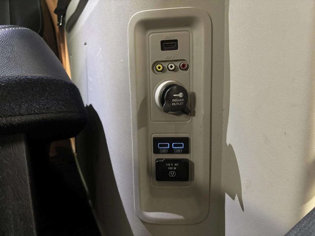 2015 Chrysler Town & Country 4dr Wagon Touring-L - 22995192 - 14