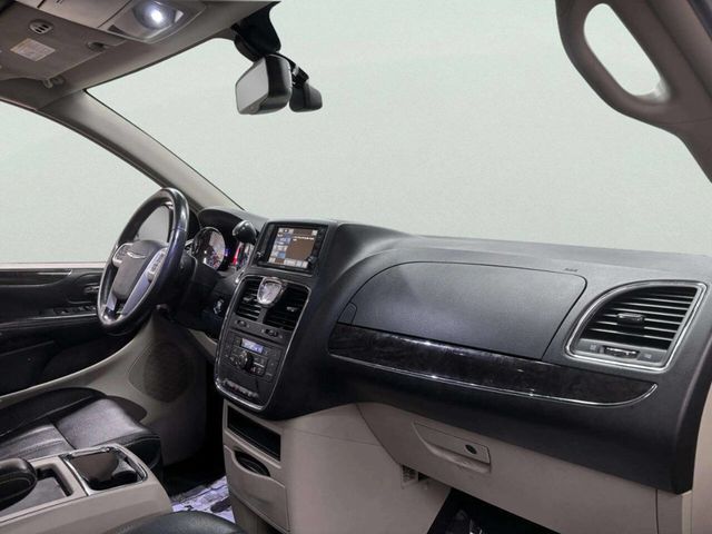 2015 Chrysler Town & Country 4dr Wagon Touring-L - 22995192 - 21