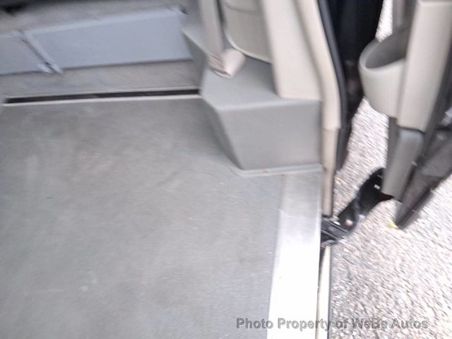 2015 Chrysler Town & Country 4dr Wagon Touring-L - 23054681 - 9