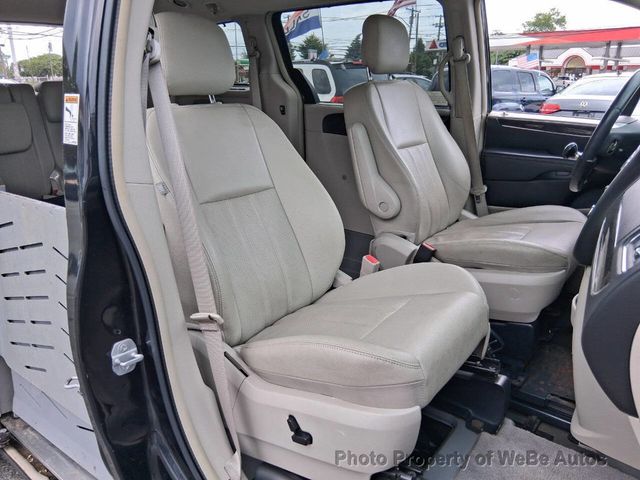 2015 Chrysler Town & Country 4dr Wagon Touring-L - 23054681 - 16