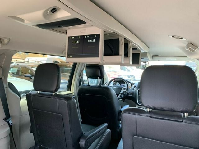 2015 Chrysler Town & Country 4dr Wagon Touring-L 1-OWNER LOW MILES HANDICAP ACCESSIBLE W/TV - 23028910 - 12