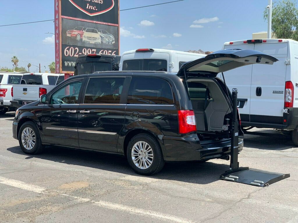 2015 Chrysler Town & Country 4dr Wagon Touring-L 1-OWNER LOW MILES HANDICAP ACCESSIBLE W/TV - 23028910 - 1