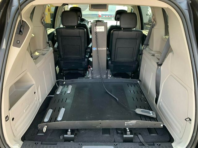 2015 Chrysler Town & Country 4dr Wagon Touring-L 1-OWNER LOW MILES HANDICAP ACCESSIBLE W/TV - 23028910 - 29