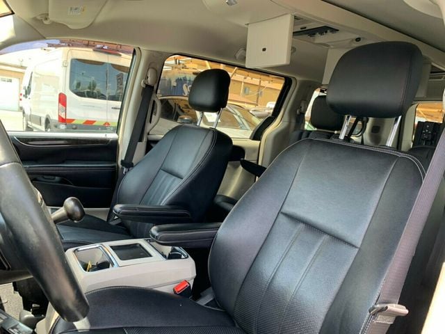 2015 Chrysler Town & Country 4dr Wagon Touring-L 1-OWNER LOW MILES HANDICAP ACCESSIBLE W/TV - 23028910 - 33
