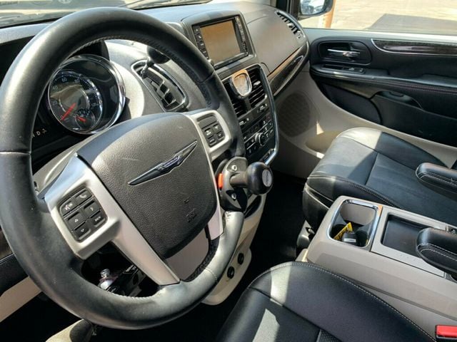 2015 Chrysler Town & Country 4dr Wagon Touring-L 1-OWNER LOW MILES HANDICAP ACCESSIBLE W/TV - 23028910 - 34