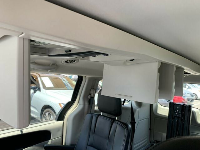 2015 Chrysler Town & Country 4dr Wagon Touring-L 1-OWNER LOW MILES HANDICAP ACCESSIBLE W/TV - 23028910 - 35