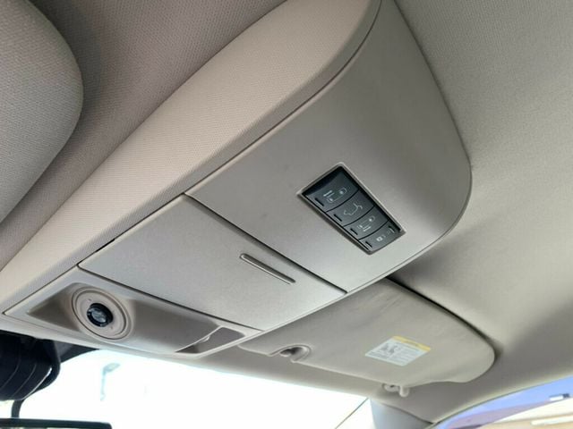 2015 Chrysler Town & Country 4dr Wagon Touring-L 1-OWNER LOW MILES HANDICAP ACCESSIBLE W/TV - 23028910 - 36