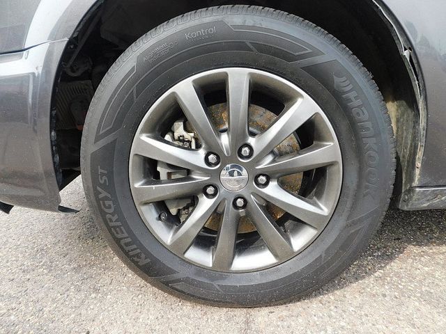 2015 Chrysler Town & Country 4d Wagon S - 22867397 - 20