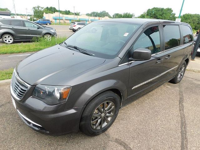 2015 Chrysler Town & Country 4d Wagon S - 22867397 - 4