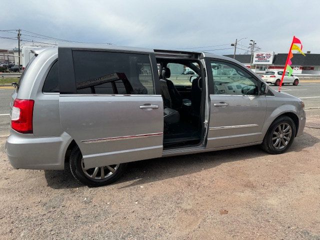2015 Chrysler Town & Country 7 PASSENGER FULLY EQUIPPED GREAT BUY  - 22308914 - 12
