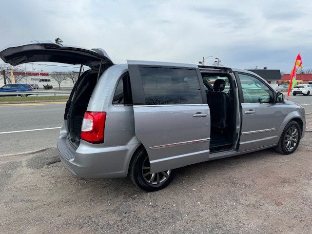 2015 Chrysler Town & Country 7 PASSENGER FULLY EQUIPPED GREAT BUY  - 22308914 - 18