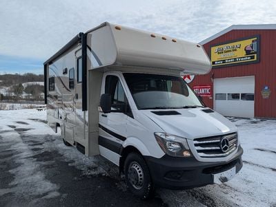 2015 Coachmen Sprinter Chassis-Cabs