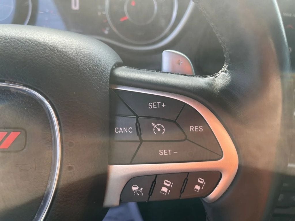 2015 Dodge Challenger 2dr Coupe SXT Plus - 22989163 - 9