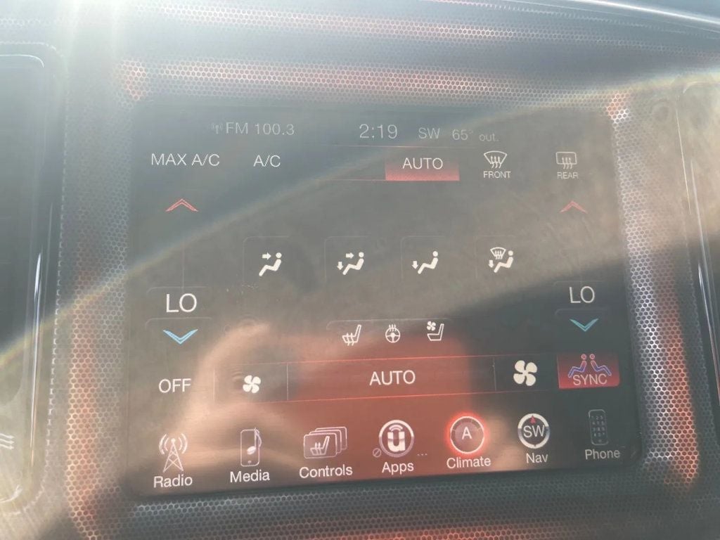 2015 Dodge Challenger 2dr Coupe SXT Plus - 22989163 - 12