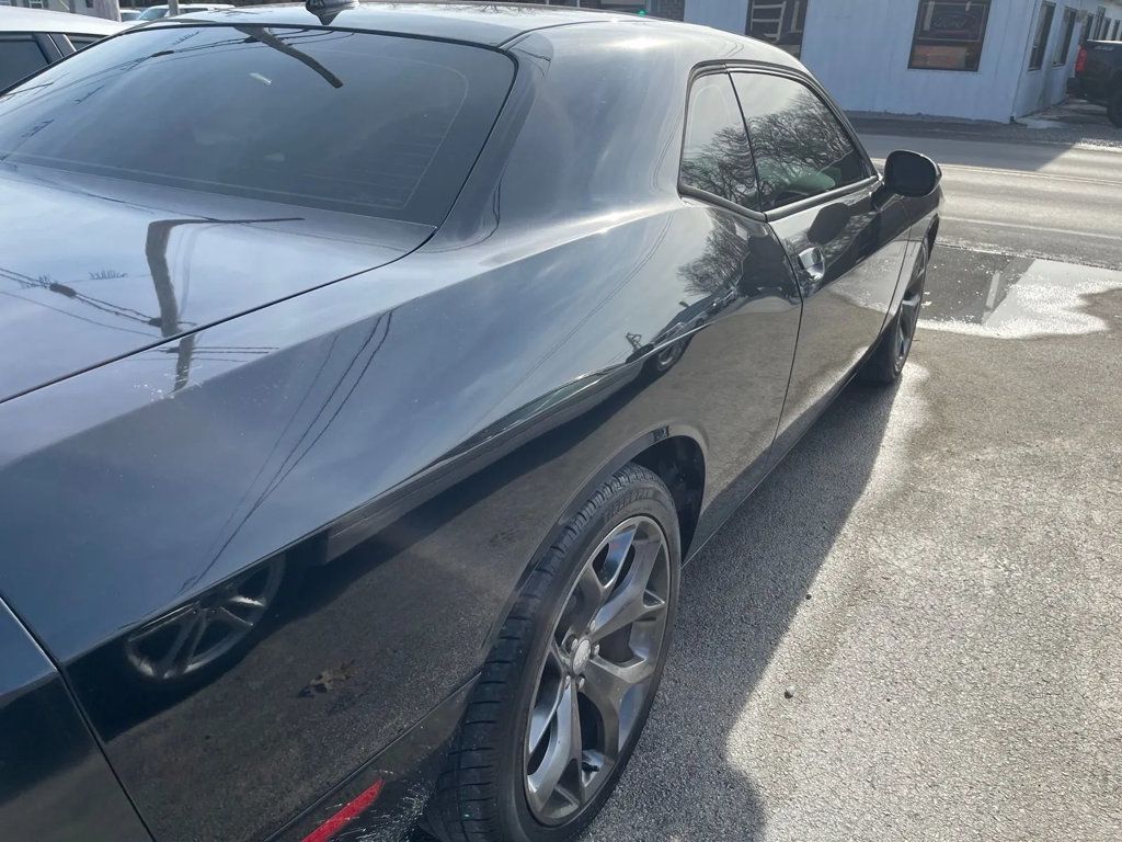 2015 Dodge Challenger 2dr Coupe SXT Plus - 22989163 - 16