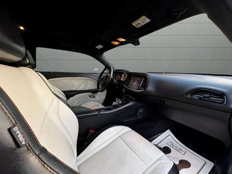 2015 Dodge Challenger 2dr Coupe SXT Plus - 22933756 - 10