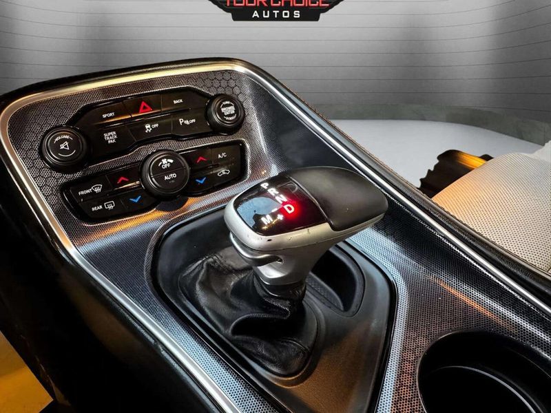 2015 Dodge Challenger 2dr Coupe SXT Plus - 22933756 - 21