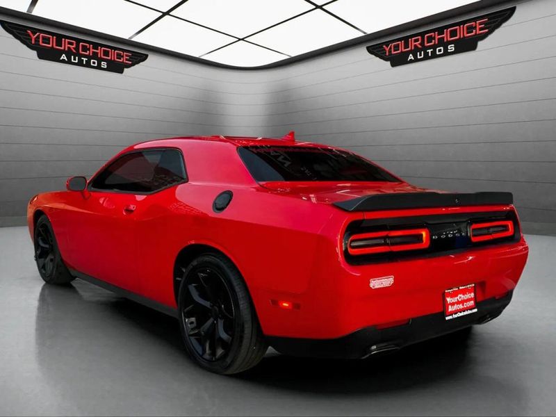 2015 Dodge Challenger 2dr Coupe SXT Plus - 22933756 - 2