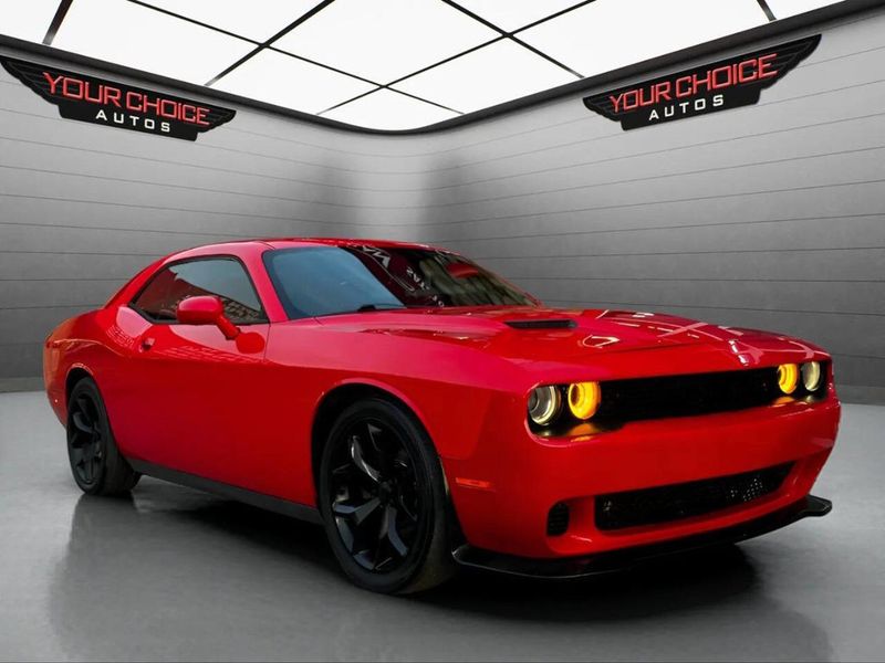 2015 Dodge Challenger 2dr Coupe SXT Plus - 22933756 - 6
