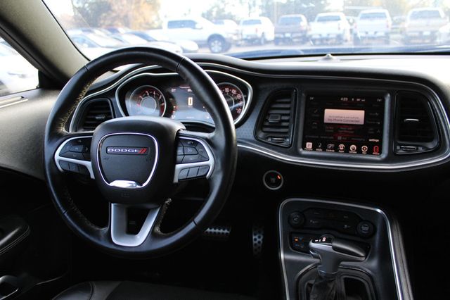 2015 Dodge Challenger 2dr Coupe SXT Plus - 22941039 - 10