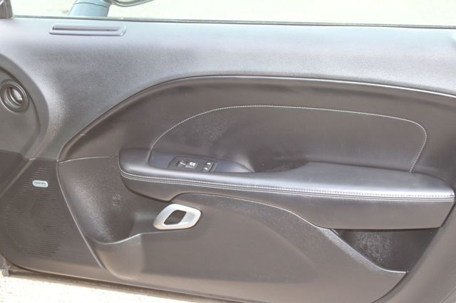 2015 Dodge Challenger 2dr Coupe SXT Plus - 22941039 - 15