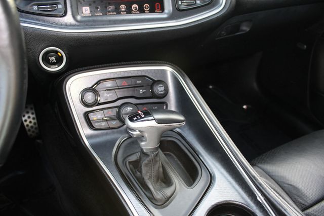 2015 Dodge Challenger 2dr Coupe SXT Plus - 22941039 - 17