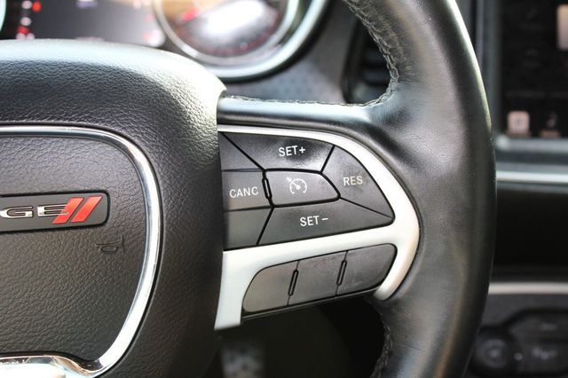 2015 Dodge Challenger 2dr Coupe SXT Plus - 22941039 - 19