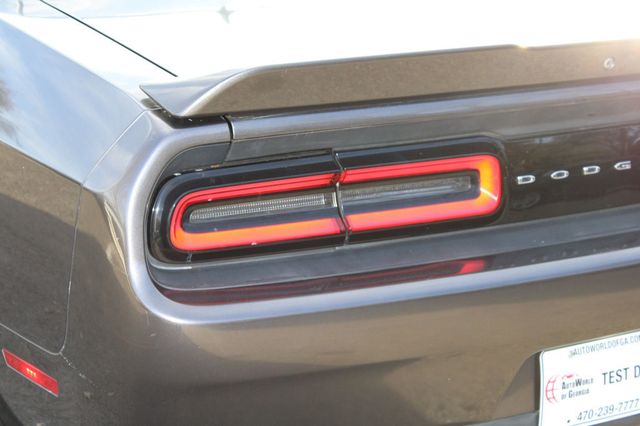 2015 Dodge Challenger 2dr Coupe SXT Plus - 22941039 - 25