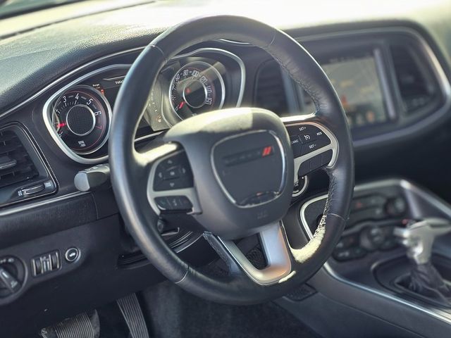 2015 Dodge Challenger 2dr Coupe SXT Plus - 22967238 - 11