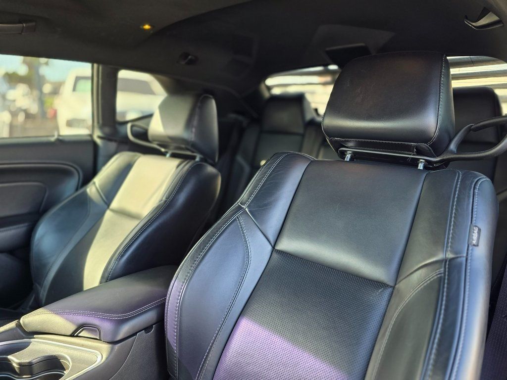 2015 Dodge Challenger 2dr Coupe SXT Plus - 22967238 - 13