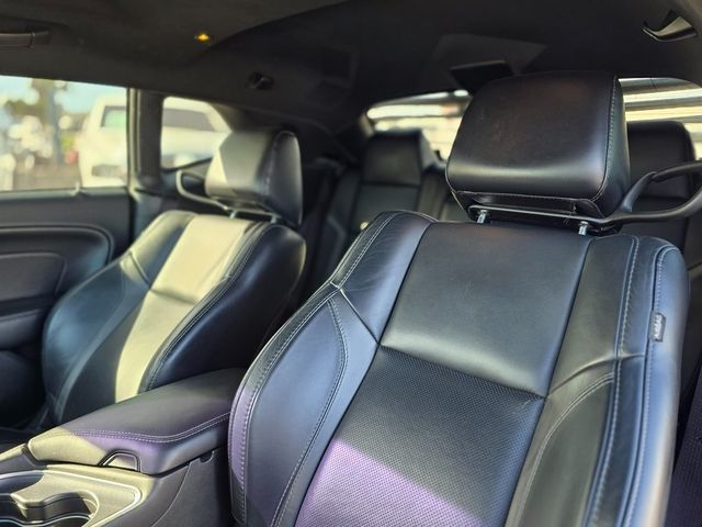 2015 Dodge Challenger 2dr Coupe SXT Plus - 22967238 - 13