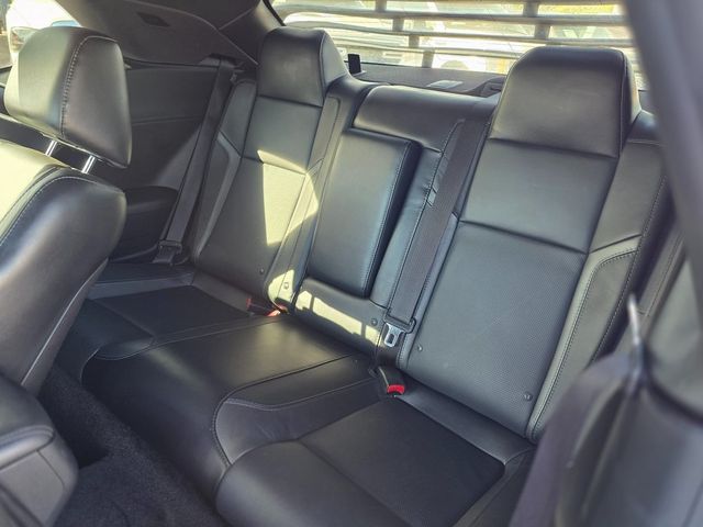 2015 Dodge Challenger 2dr Coupe SXT Plus - 22967238 - 14