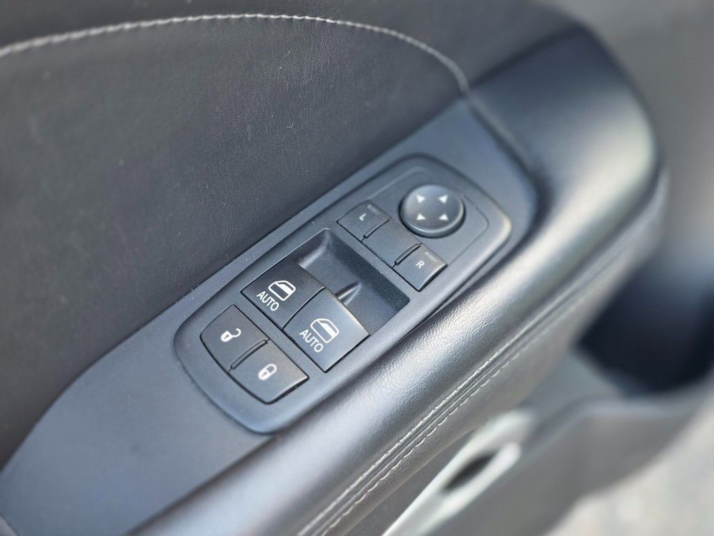 2015 Dodge Challenger 2dr Coupe SXT Plus - 22967238 - 16