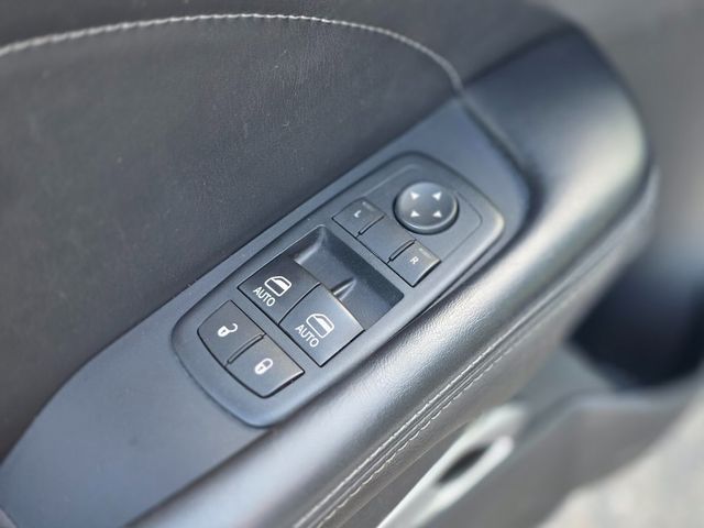 2015 Dodge Challenger 2dr Coupe SXT Plus - 22967238 - 16