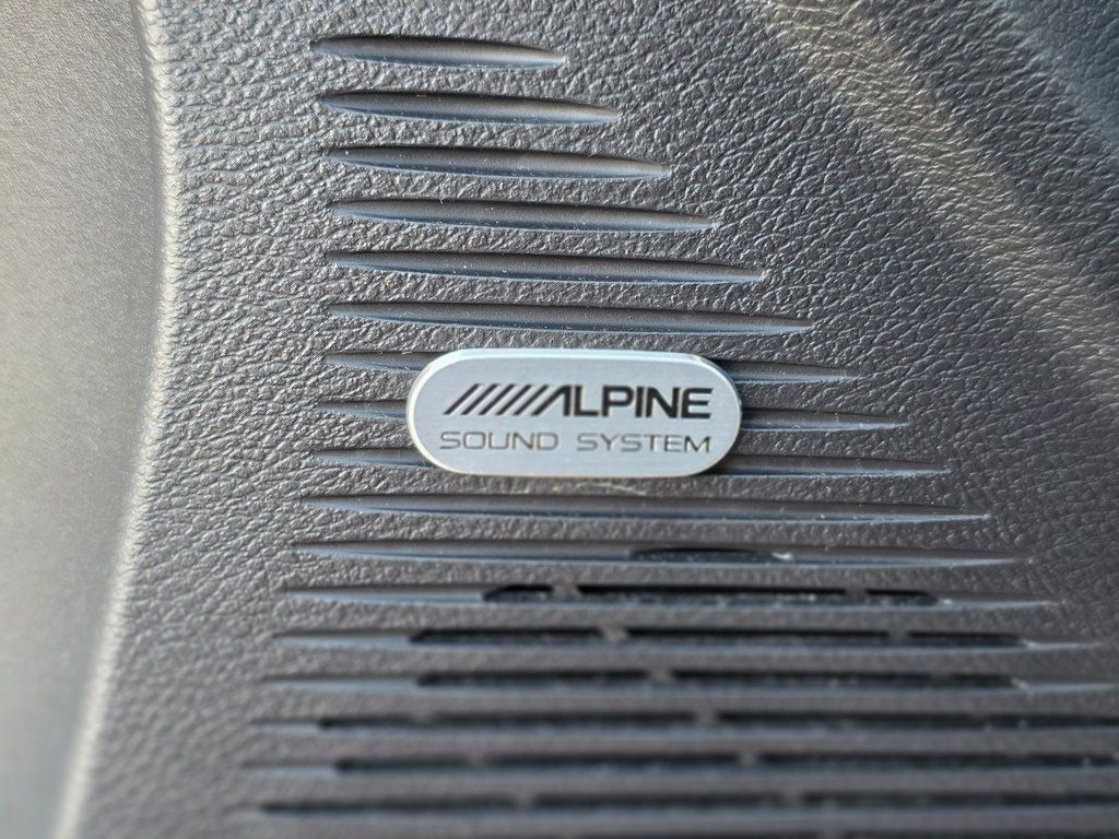 2015 Dodge Challenger 2dr Coupe SXT Plus - 22967238 - 18