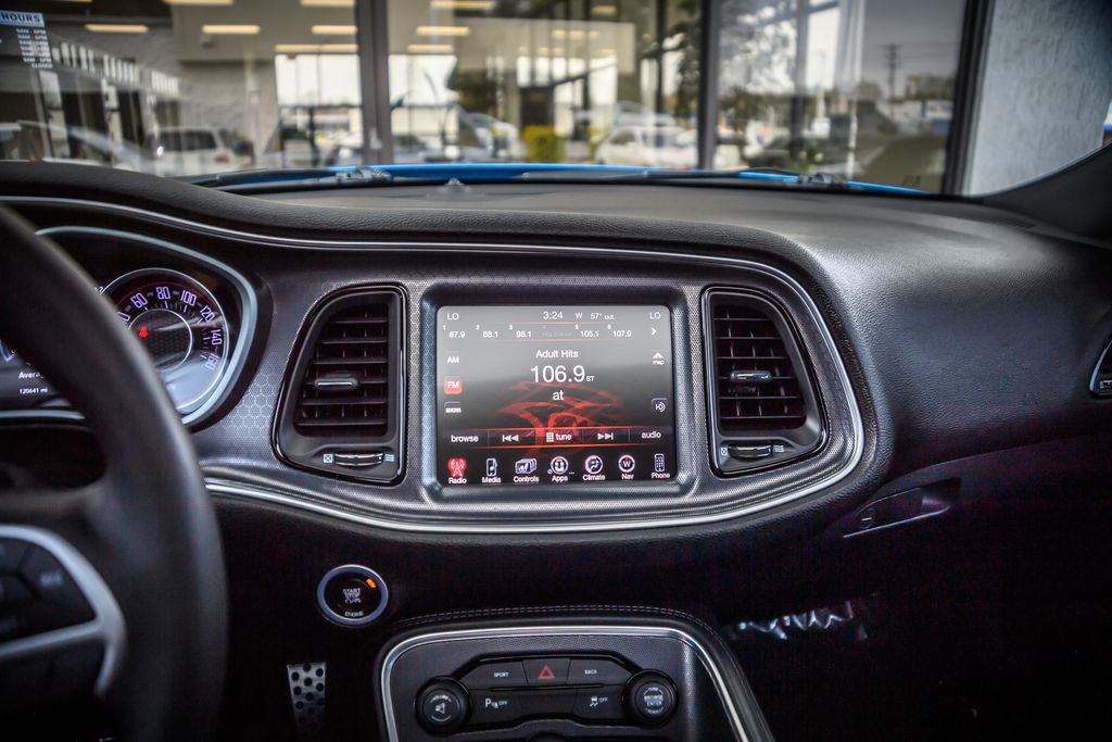 2015 Dodge Challenger CHALLENGER SXT - SUPER CLEAN - WELL KEPT - MUST SEE - 23014796 - 23