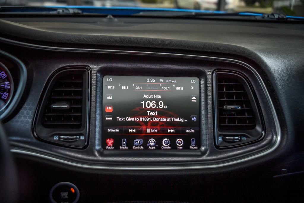 2015 Dodge Challenger CHALLENGER SXT - SUPER CLEAN - WELL KEPT - MUST SEE - 23014796 - 28