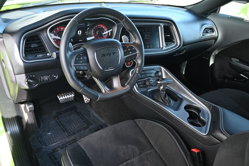 2015 Dodge Challenger SRT8 Hellcat photo 3