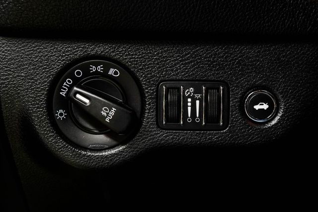 2015 Dodge Challenger R/T - 23003098 - 37