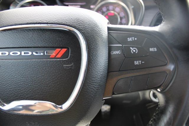 2015 Dodge Challenger R/T photo 11