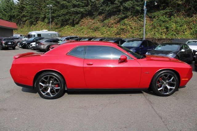 2015 Dodge Challenger R/T photo 2