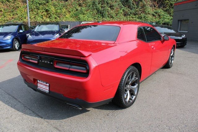 2015 Dodge Challenger R/T photo 3