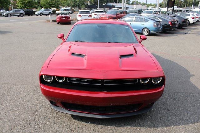 2015 Dodge Challenger R/T photo 9