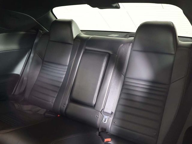 2015 Dodge Challenger R/T - 22966887 - 31