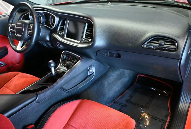 2015 Dodge Challenger R/T Scat Pack - 23075771 - 11