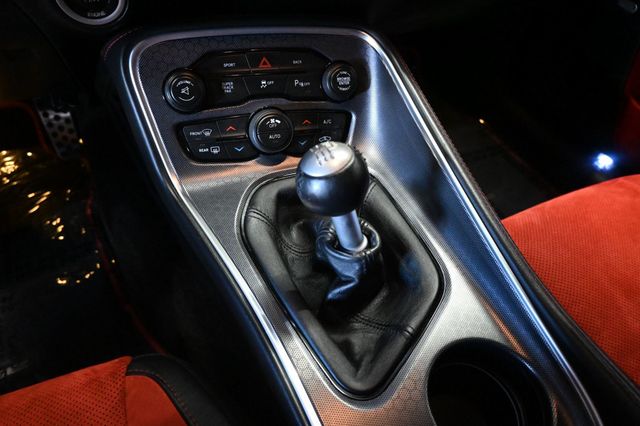 2015 Dodge Challenger R/T Scat Pack - 23075771 - 16