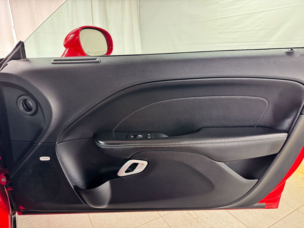 2015 Dodge Challenger SXT PLUS - 23039158 - 13